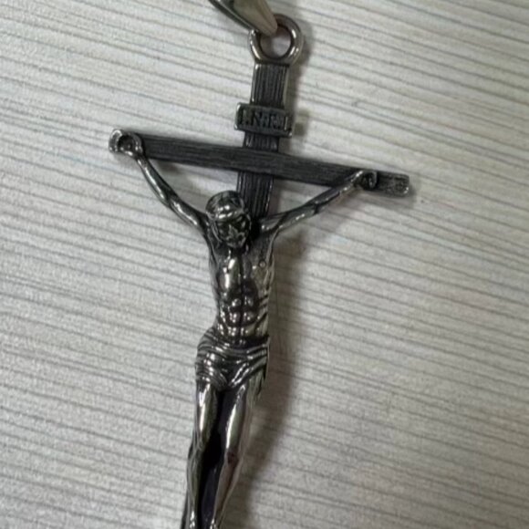 Jesus on Cross Pendant,  Titanium Steel, ready to use as necklace - Picture 4 of 14